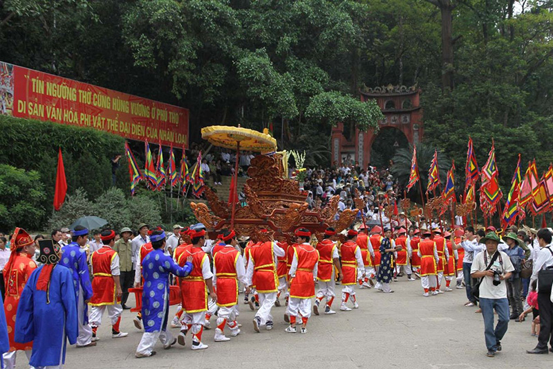 Giỗ tổ Hùng Vương - Lễ hội đền Hùng