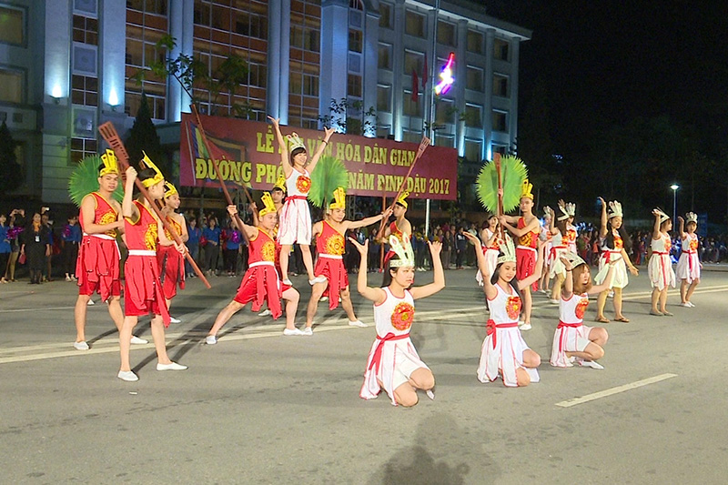 Lễ hội đường phố Việt Trì