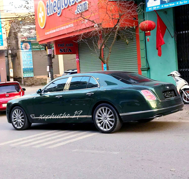 Bentley Mulsanne hàng chục tỷ đồng xuất hiện ở thị xã Phú Thọ
