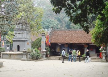 Về đất Tổ đắm mình trong truyền thuyết Rồng Tiên