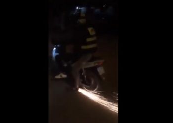 Đoàn phượt biển số Phú Thọ đánh võng, gạt chân chống tóe lửa gây phẫn nộ