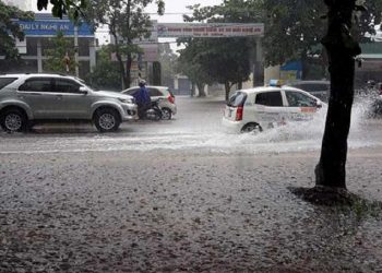 Từ đêm mai 29/8 bão Podul gây mưa lớn ở khắp Miền Bắc và Miền Trung