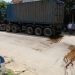 Phú Thọ: Dân vây chặn xe chở rác rỉ nước thải gây mùi hôi thối ô nhiễm môi trường