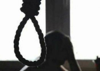 Yên Lập: Hai vợ chồng thắt cổ tự tử bỏ lại 2 đứa con thơ dại