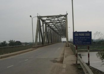 Cấm phương tiện trọng tải 18 tấn trở lên qua cầu Phong Châu từ 10/9