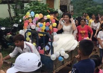 Cô dâu rạng ngời hạnh phúc trong đám cưới rước dâu bằng công nông tại Phú Thọ