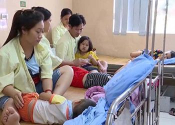 Gần 100 trẻ mầm non ở Cẩm Khê, Phú Thọ nhập viện nghi ngộ độc thức ăn