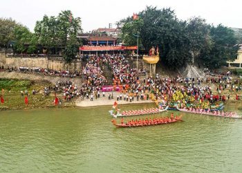 Lễ hội đền Tam Giang tại phường Bạch Hạc, thành phố Việt Trì, Phú Thọ