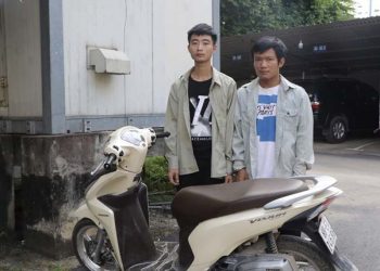 Bắt 2 đối tượng ở Phú Thọ dùng dao chặn đường cướp xe máy