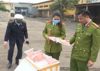 Công an Phú Thọ bắt giữ gần 300kg chân gà và phụ gia không rõ nguồn gốc