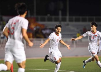 Người hùng Hà Đức Chinh bất ngờ phải đi kiểm tra doping