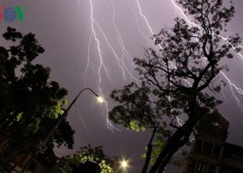 Miền Bắc đón 3-5 đợt không khí lạnh, có mưa đá và dông lốc