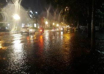 Ngày mai Miền Bắc mưa lớn diện rộng, trời chuyển rét, nguy cơ cao lũ quét và sạt lở đất