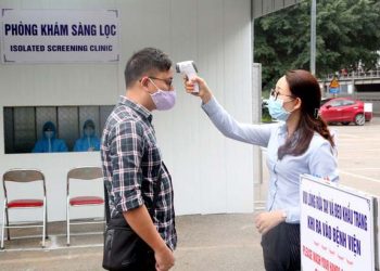 Phú Thọ: Bệnh nhân Covid-19 nghi dương tính trở lại được chuyển về Hà Nội