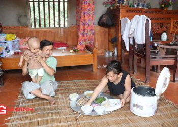 Tình yêu cổ tích của cặp vợ chồng “chú Lùn”