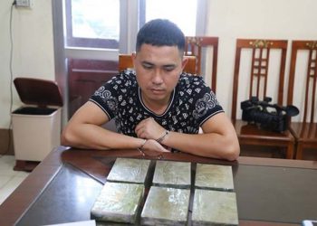 Bắt đối tượng vận chuyển 7 bánh heroin đi tiêu thụ