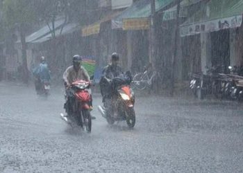 Miền Bắc đón mưa dông kéo dài, chấm dứt đợt nắng nóng kỷ lục