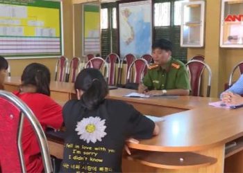 Giải cứu 3 nữ sinh Phú Thọ bỏ học trốn theo người phụ nữ lạ mặt