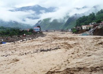 Động đất, mưa lũ đe dọa nhiều địa phương miền núi phía Bắc