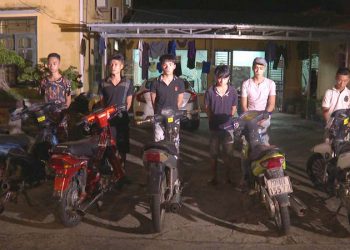 Công an Phú Thọ xử lý nhóm đối tượng lạng lách đánh võng bốc đầu xe