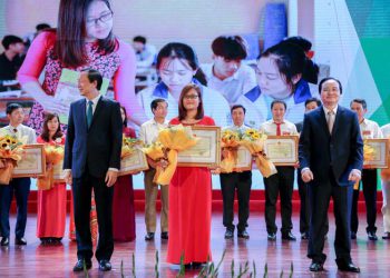 Cô giáo Hà Ánh Phượng