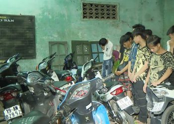 Công an Phú Thọ xử lý 25 trường hợp điều khiển môtô lạng lách đánh võng trong đêm Trung thu