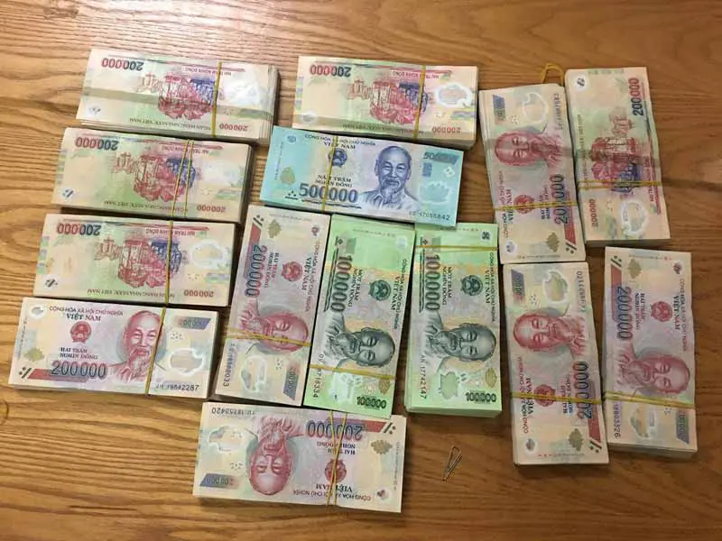 Chiến sĩ Công an Phú Thọ nhặt được 290 triệu đồng, trả lại cho người đánh rơi