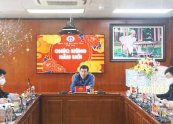 Người dân trở về Phú Thọ phải tự giác khai báo y tế, tự xét nghiệm