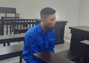 Lái xe taxi người Phú Thọ vào tù vì đánh, cướp tiền của hành khách