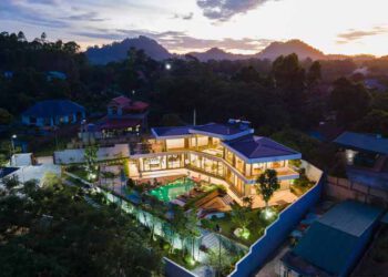 Phú Thọ: 10 năm ngày cưới, chồng tặng vợ căn villa đẹp mê mẩn