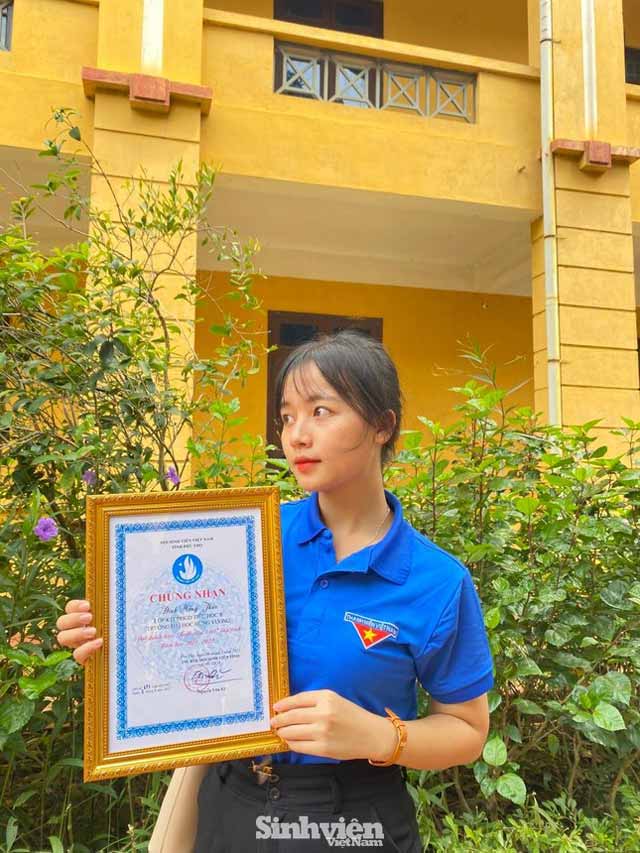 Từ nữ thủ khoa đầu vào Trường Đại học Hùng Vương đến thủ lĩnh sinh viên đa thành tích