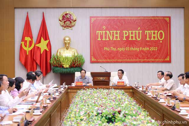 Thủ tướng Phạm Minh Chính làm việc với Ban Thường vụ Tỉnh ủy Phú Thọ. Ảnh VGP/Nhật Bắc