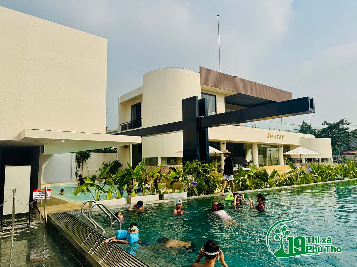 Bể bơi Êm Stay thị xã Phú Thọ