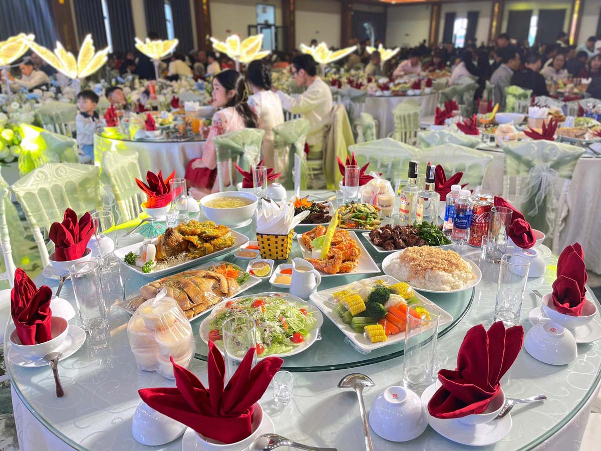 Thực đơn đa dạng tại Chí Hưng Palace - Wedding & Events Restaurant