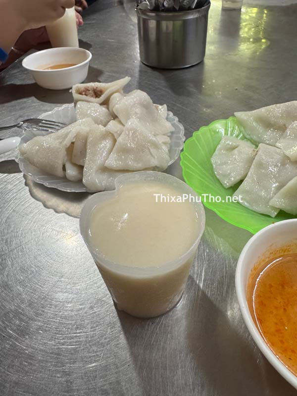 Bánh Tai cô Hoàn chợ Mè