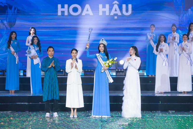 Giây phút đăng quang Hoa hậu Sinh viên Hòa bình Việt Nam 2025 của Nguyễn Phương Thanh - Ảnh: BTC